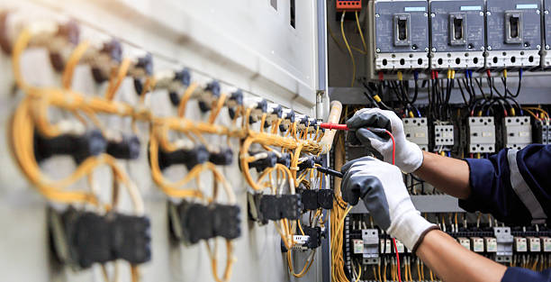 Professional Electrician technician working in Nesquehoning, PA